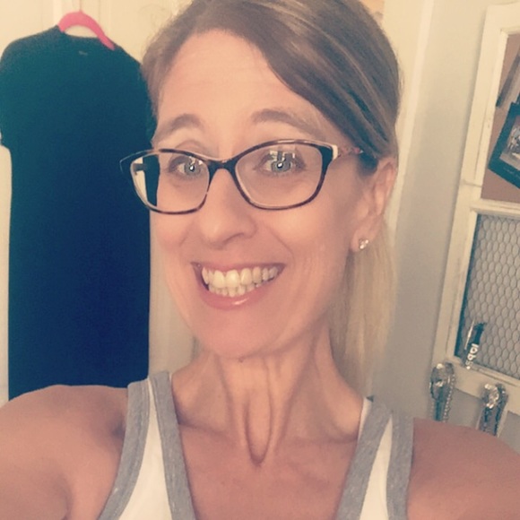 Meet your Posher, Amy - Picture 5 of 6